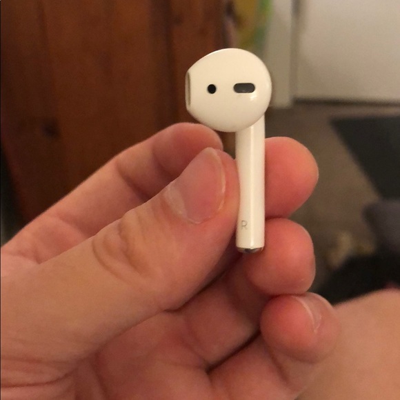 airpods - Picture 3 of 4